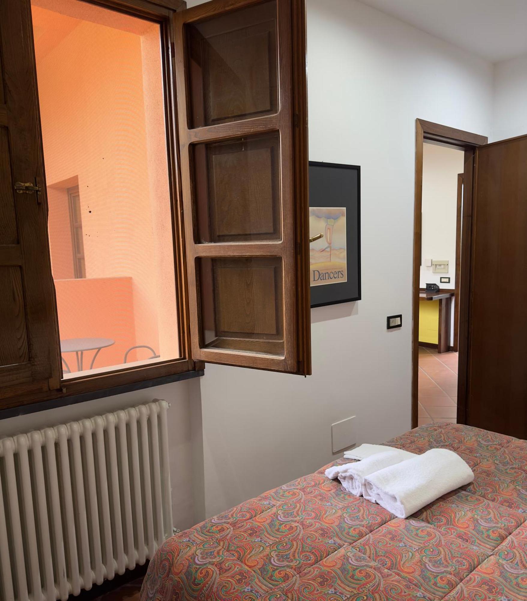 Aliajazz - B&B Hotel - กาสโตรวิลลารี ภายนอก รูปภาพ
